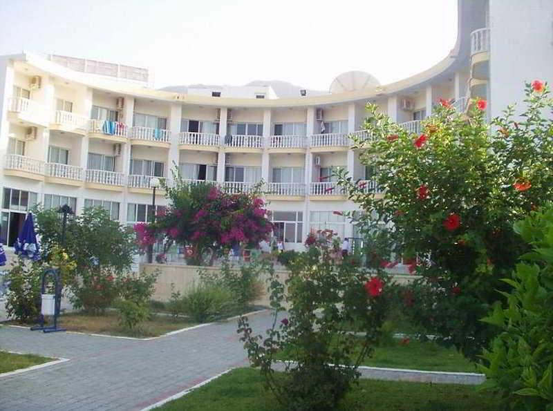 Sempati Hotel Lapithos  Exterior foto