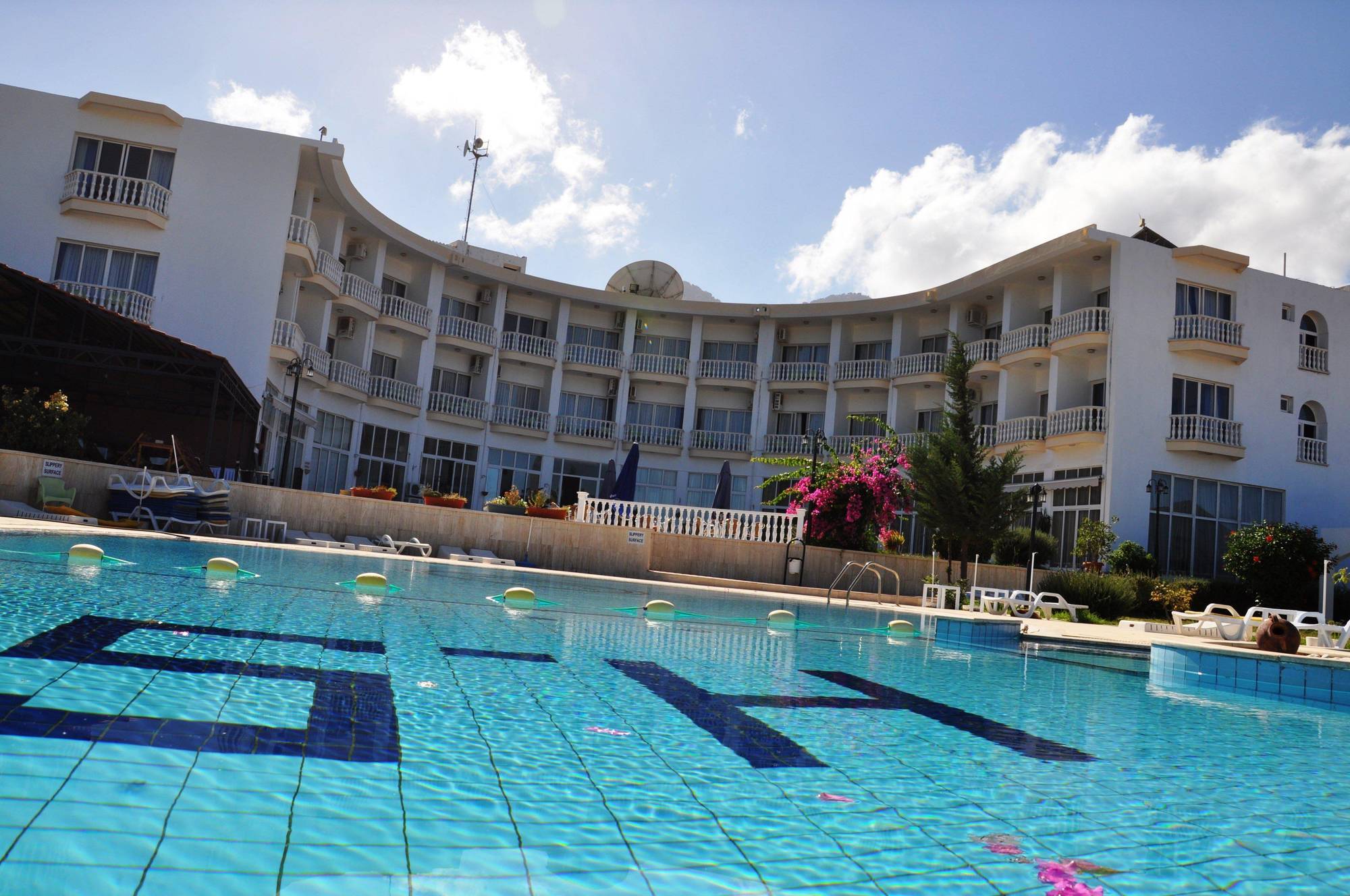 Sempati Hotel Lapithos  Exterior foto